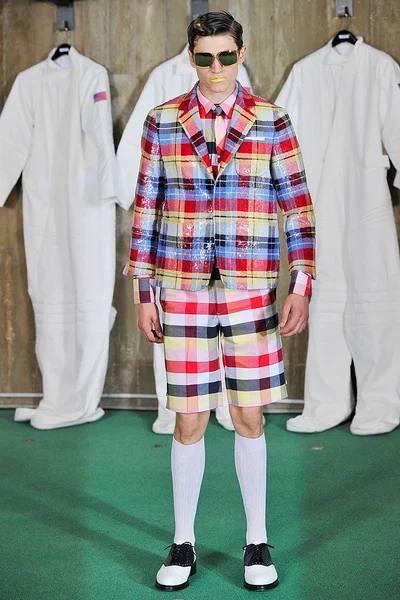 Look 28